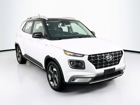 Certified 2023 Hyundai Venue Limited w/ Cargo Package image 1