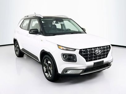 Certified 2023 Hyundai Venue Limited w/ Cargo Package