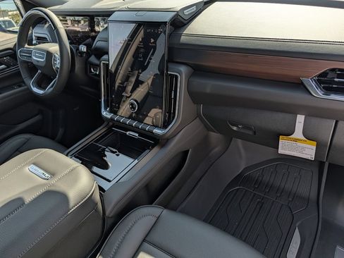 New 2026 GMC Yukon Denali w/ Denali Reserve Package AWD/4WD image 35