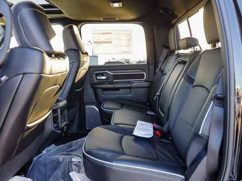 New 2026 RAM 2500 Laramie AWD/4WD image 23