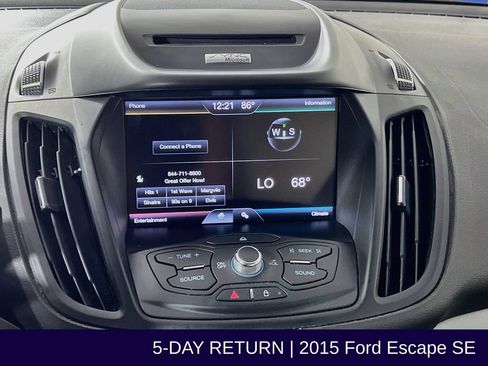 Used 2015 Ford Escape SE w/ Equipment Group 201A AWD/4WD image 17