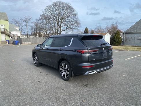 New 2026 Mitsubishi Outlander SEL image 8