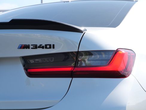 Used 2025 BMW M340i xDrive w/ Shadowloine Package AWD/4WD image 15