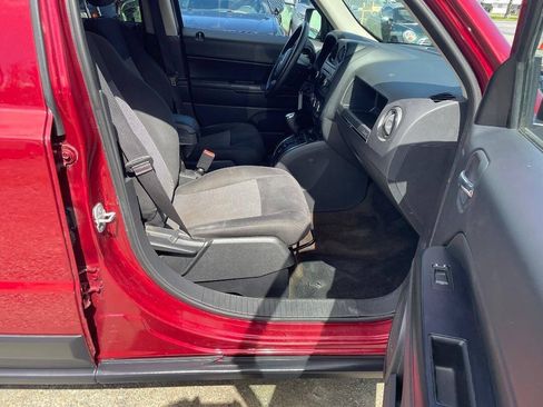 Used 2016 Jeep Patriot Sport w/ Power Value Group AWD/4WD image 12