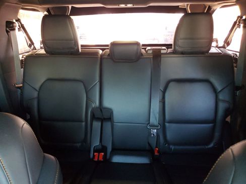 Used 2022 Ford Bronco Badlands image 56