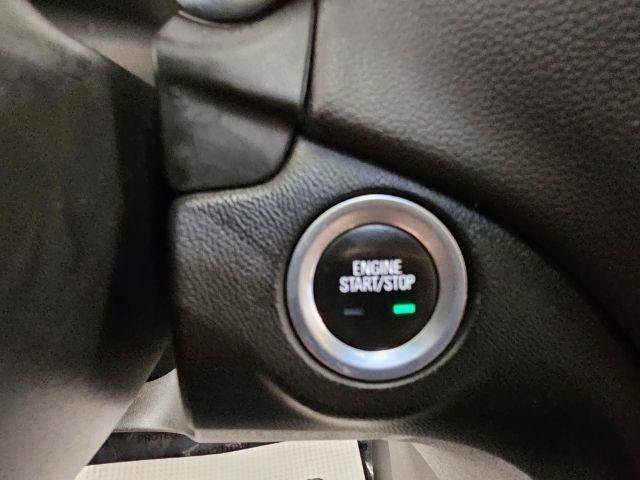 Used 2021 Chevrolet Equinox LT w/ Driver Convenience Package AWD/4WD image 16