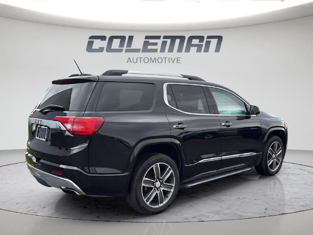 Used 2017 GMC Acadia Denali w/ Technology Package FWD image 12