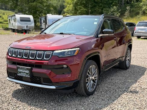 Used 2022 Jeep Compass Limited w/ Elite Group AWD/4WD image 3