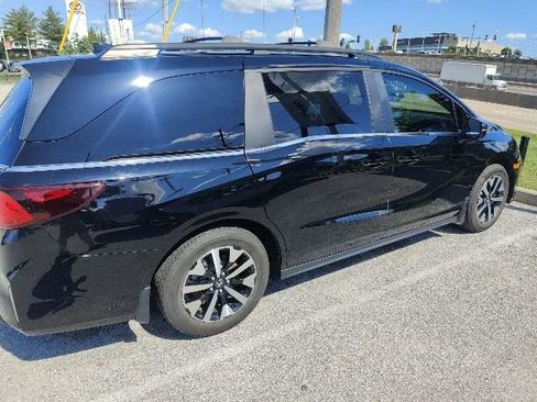 Used 2025 Honda Odyssey EX-L image 11