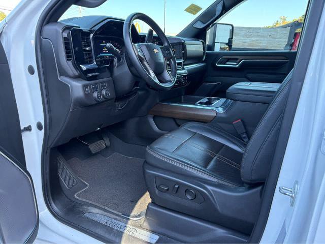 Used 2024 Chevrolet Silverado 3500 High Country w/ High Country Premium Package AWD/4WD image 16