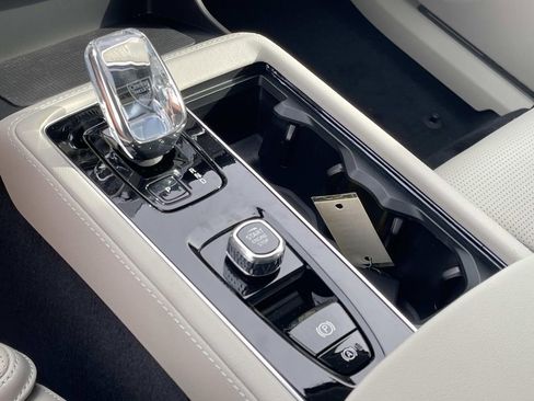 New 2026 Volvo XC90 B6 Ultra image 30