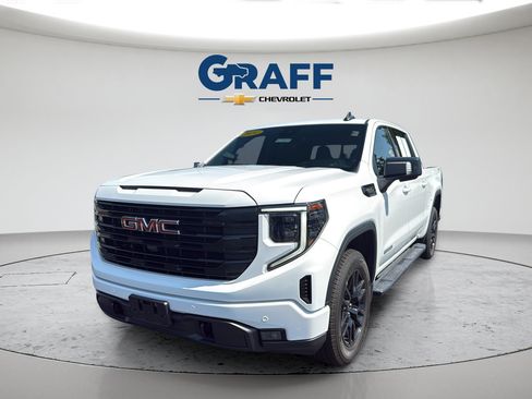 Used 2024 GMC Sierra 1500 Elevation w/ Elevation Premium Package AWD/4WD image 1