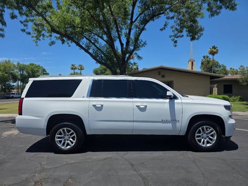Used 2019 Chevrolet Suburban LT AWD/4WD image 2