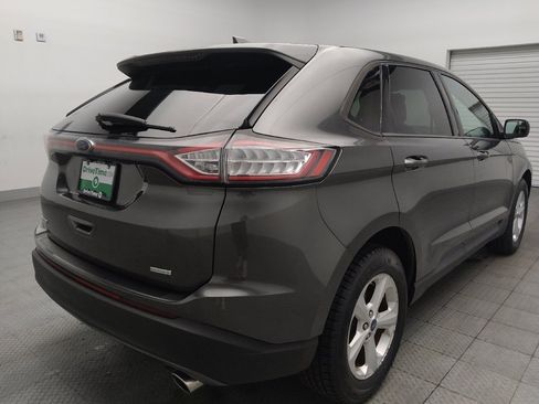 Used 2018 Ford Edge SE w/ Cargo Accessory Package FWD image 9