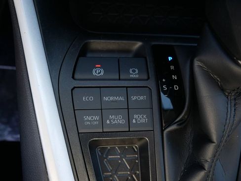 Certified 2024 Toyota RAV4 XLE AWD/4WD image 17
