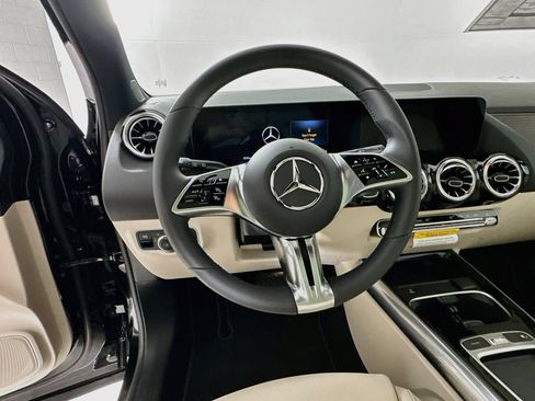 New 2026 Mercedes-Benz GLA 250 image 12