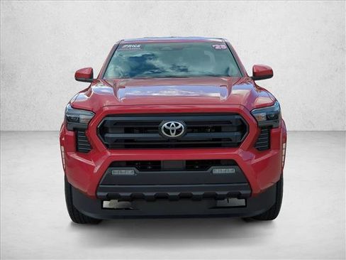 Used 2025 Toyota Tacoma SR5 image 2