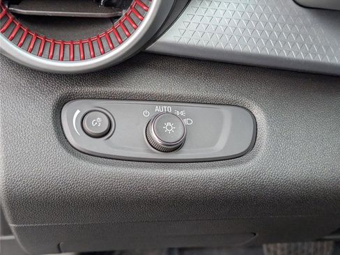 Used 2024 Chevrolet Trax RS w/ Sunroof Package image 20