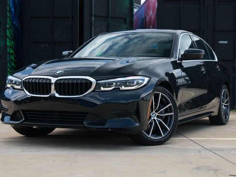 Used 2020 BMW 330i Sedan w/ Convenience Package RWD image 1