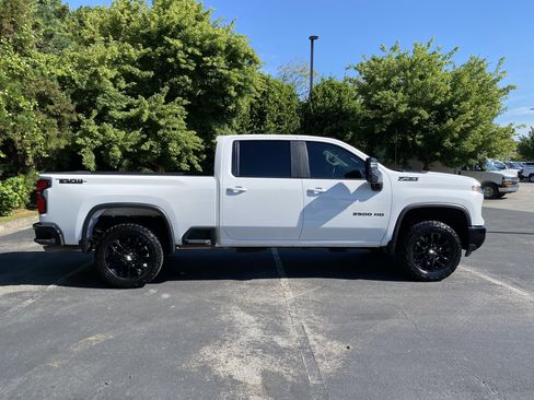 Used 2025 Chevrolet Silverado 2500 LT w/ Trail Boss Package AWD/4WD image 10