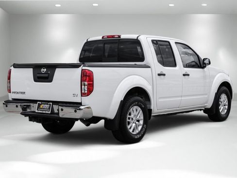 Used 2020 Nissan Frontier SV RWD image 6
