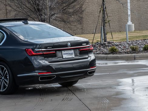 Used 2022 BMW 750i xDrive 750i xDrive image 6