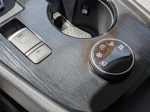Certified 2023 Nissan Rogue SV AWD/4WD image 17