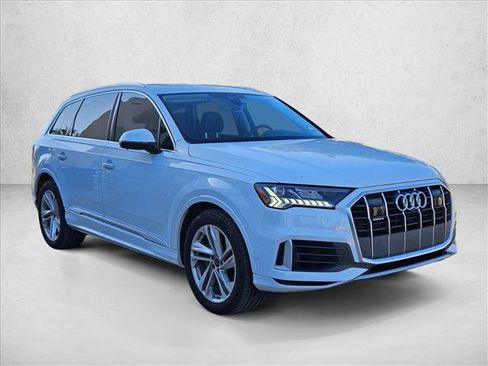 Used 2024 Audi Q7 3.0T Prestige image 3
