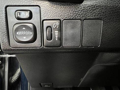 Used 2017 Toyota Corolla LE FWD image 23