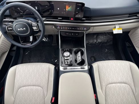 New 2026 Kia Carnival SX w/ SX Dark Edition Package image 14