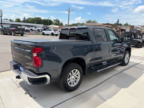 Used 2021 Chevrolet Silverado 1500 LT w/ Z71 Off-Road Package AWD/4WD image 5
