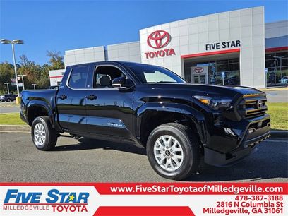 New 2025 Toyota Tacoma SR5