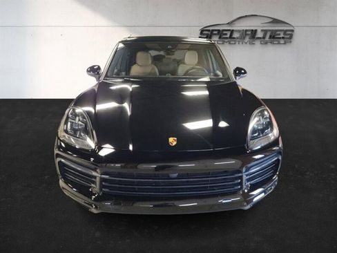 Used 2023 Porsche Cayenne S w/ Premium Package Plus image 6