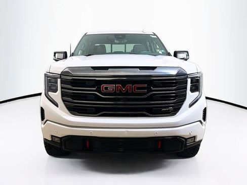 Used 2022 GMC Sierra 1500 AT4 w/ AT4 Premium Package image 2