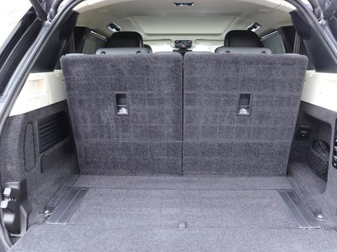 Used 2023 Land Rover Range Rover Long Wheelbase Autobiography image 16
