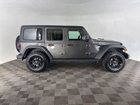 Used 2025 Jeep Wrangler Willys image 6