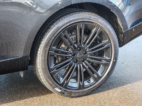 New 2026 Land Rover Range Rover SE image 10