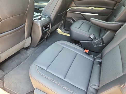 Used 2025 Chevrolet Traverse Z71 AWD/4WD image 9