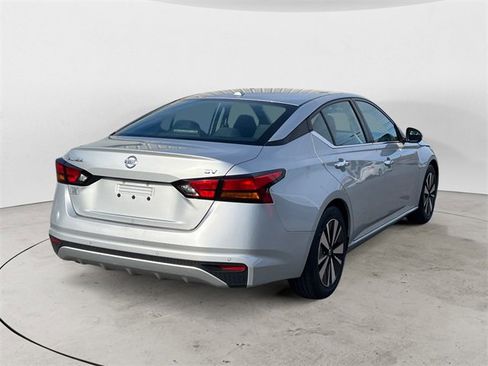 Used 2022 Nissan Altima 2.5 SV image 5