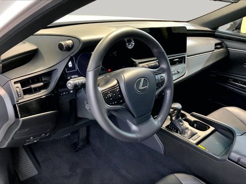 Used 2024 Lexus ES 350 w/ Premium Package FWD image 17