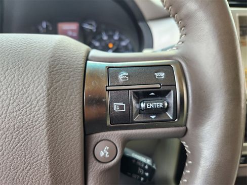 Used 2019 Lexus GX 460 image 29