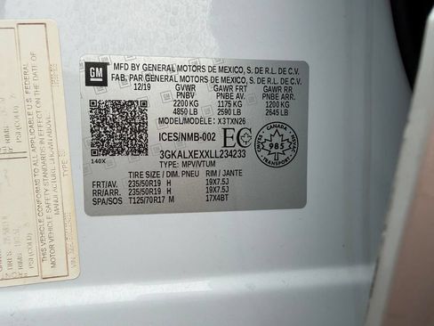 Used 2020 GMC Terrain Denali w/ GMC Pro Grade Package AWD/4WD image 18