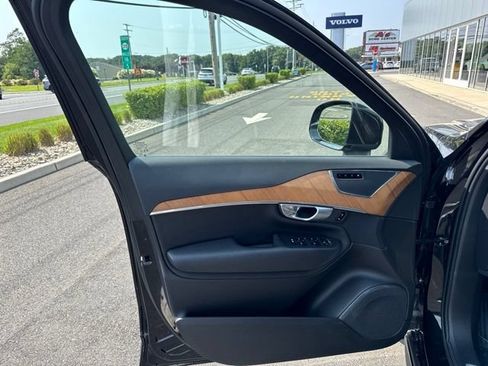 Certified 2024 Volvo XC90 B6 Plus AWD/4WD image 19