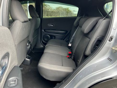 Used 2020 Honda HR-V Sport image 17