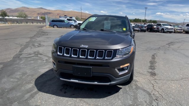 Used 2019 Jeep Compass Limited w/ Safety & Security Group AWD/4WD image 3