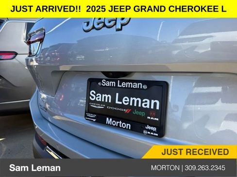 New 2025 Jeep Grand Cherokee L Laredo w/ Luxury Tech Group I image 10