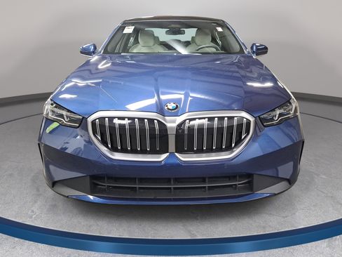 New 2026 BMW 530i xDrive w/ Premium Package AWD/4WD image 2
