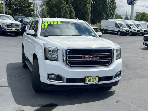 Used 2017 GMC Yukon XL SLT AWD/4WD image 4