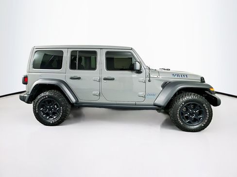 Used 2023 Jeep Wrangler Unlimited w/ Sun & Screen Package AWD/4WD image 10