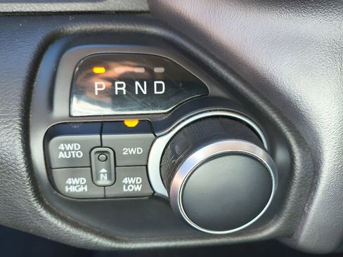 Used 2019 RAM 1500 Big Horn image 25